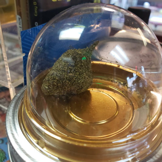 MOON ROCKS POTENT FORMULATION OF BUD DISSTILLATE AND SHAKE